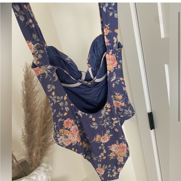 WE WORE WHAT Danielle vintage one piece swimsuit - Picture 6 of 12